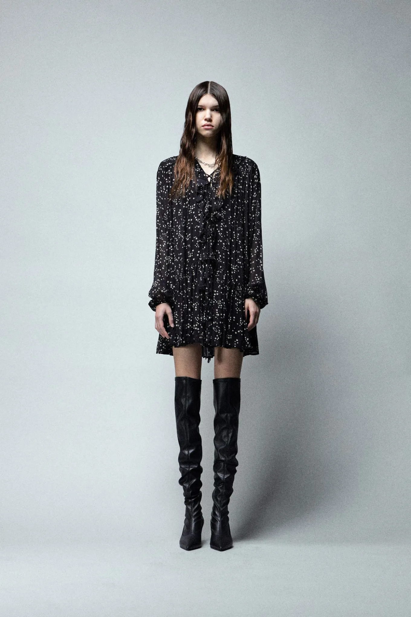 RUFFLE DRESS WIZZY